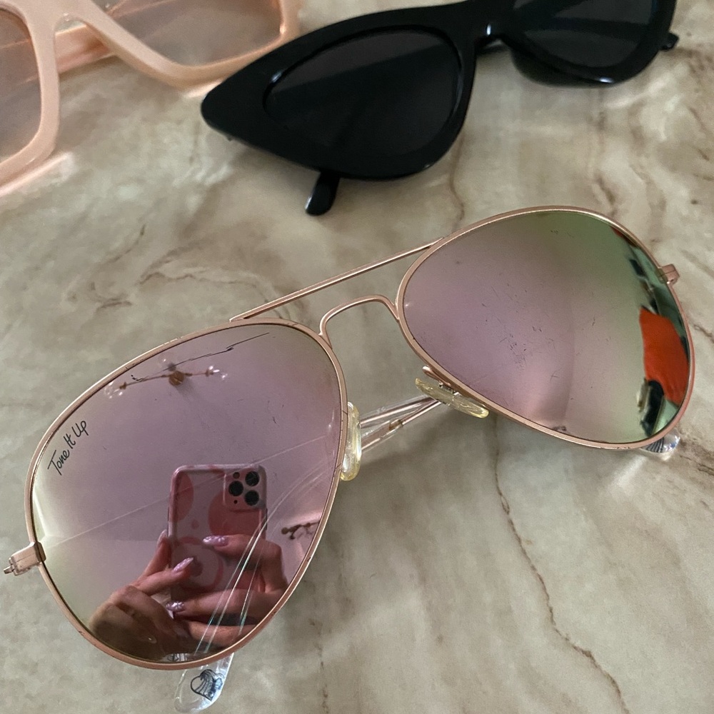 Sunglass bundle - Picture 4 of 5